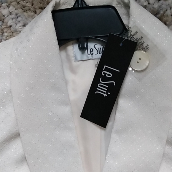 Skirt Suit - Picture 5 of 8